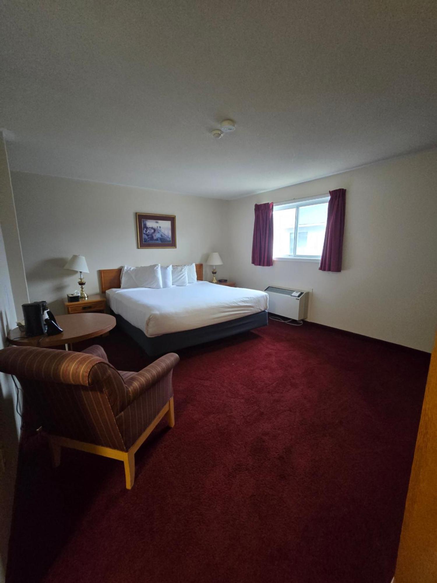 Travelodge By Wyndham Порт-Элджин Экстерьер фото