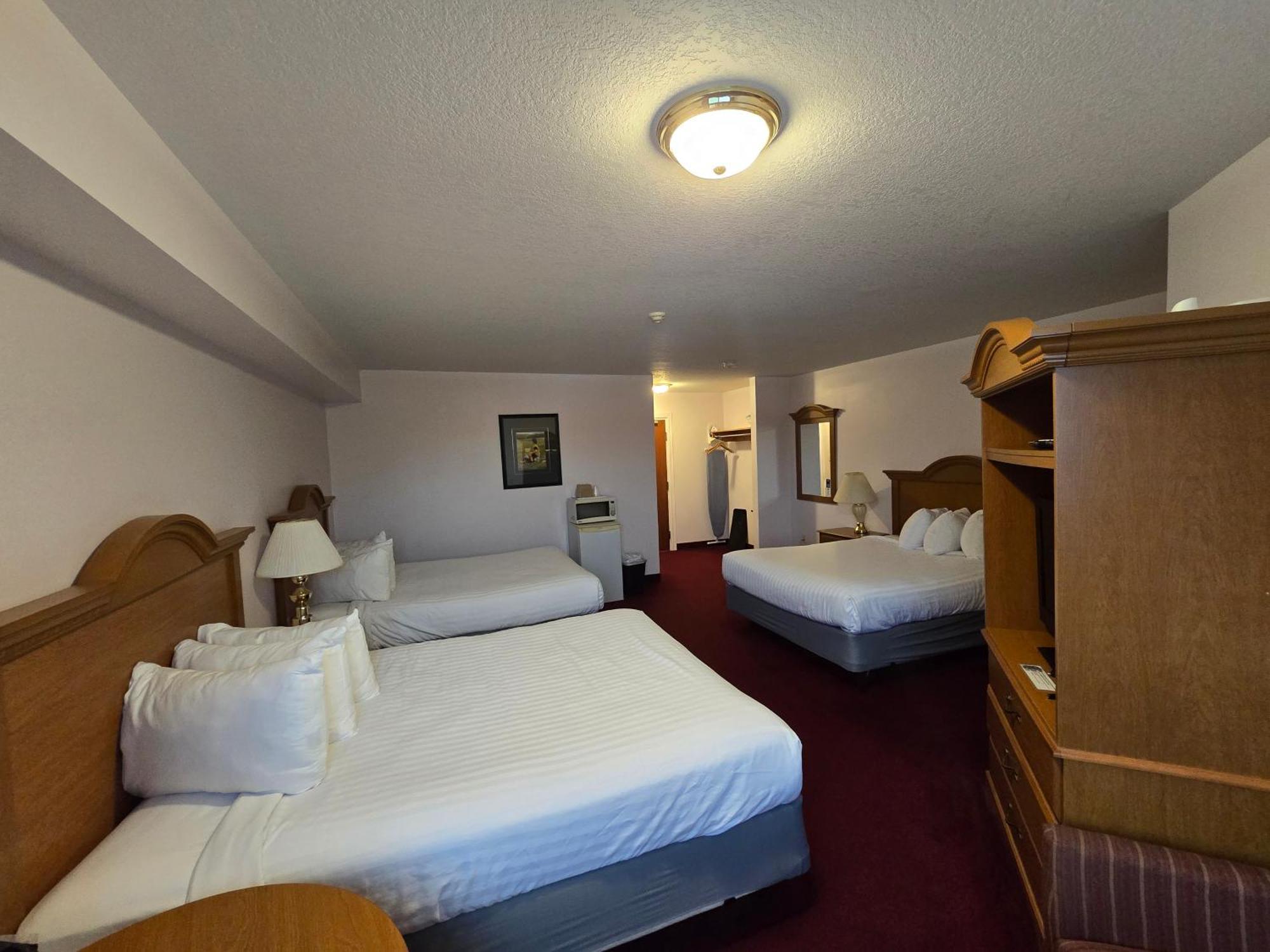 Travelodge By Wyndham Порт-Элджин Экстерьер фото